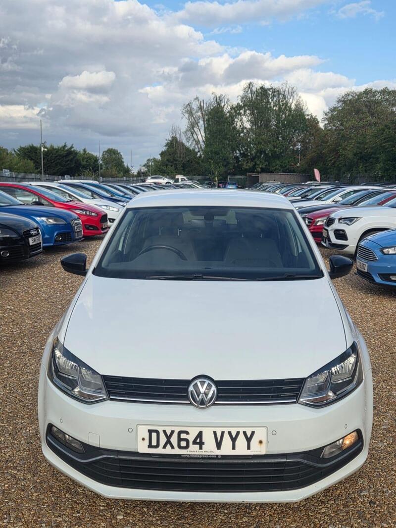 Volkswagen Polo view 2