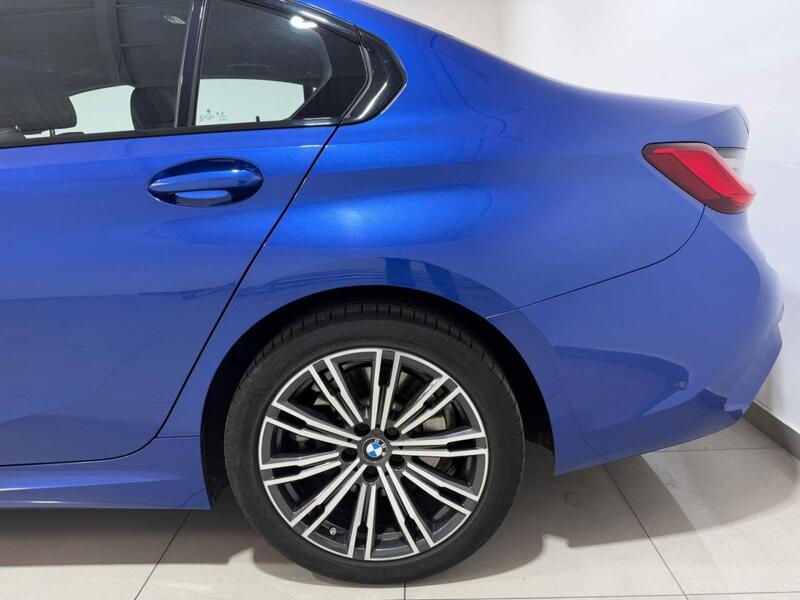 BMW 3 Series view 6