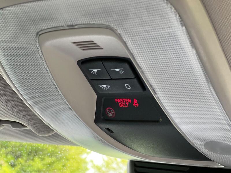 Volvo XC70 view 43