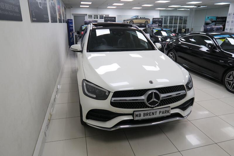 Mercedes-Benz Mercedes-Benz GLC view 3