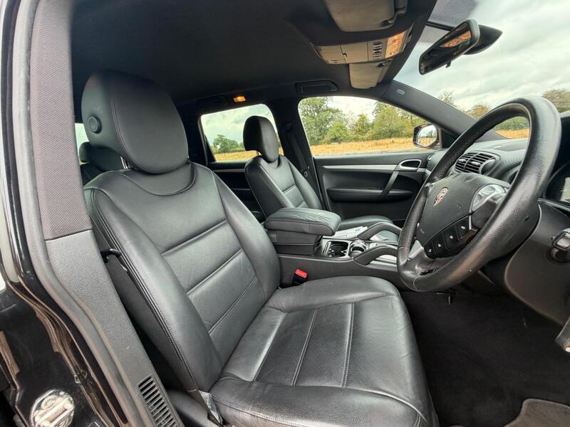 Porsche Cayenne view 5
