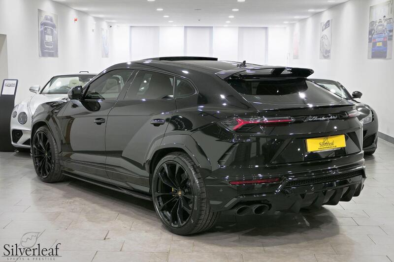 Lamborghini Urus view 2