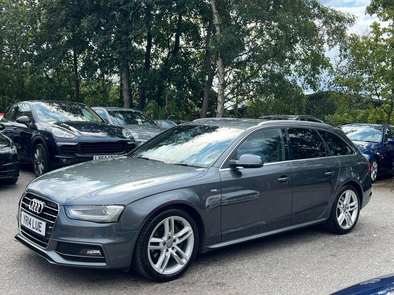 Audi A4 Avant view 2