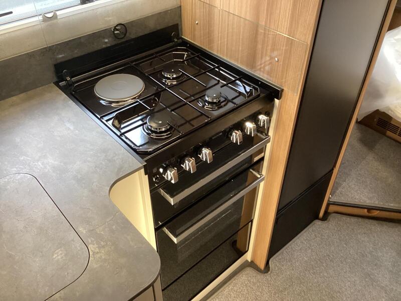 Auto-Trail Imala 730 — image 38