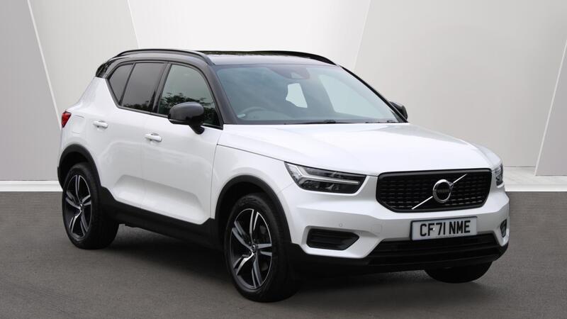 2022 Volvo XC40 in White for sale