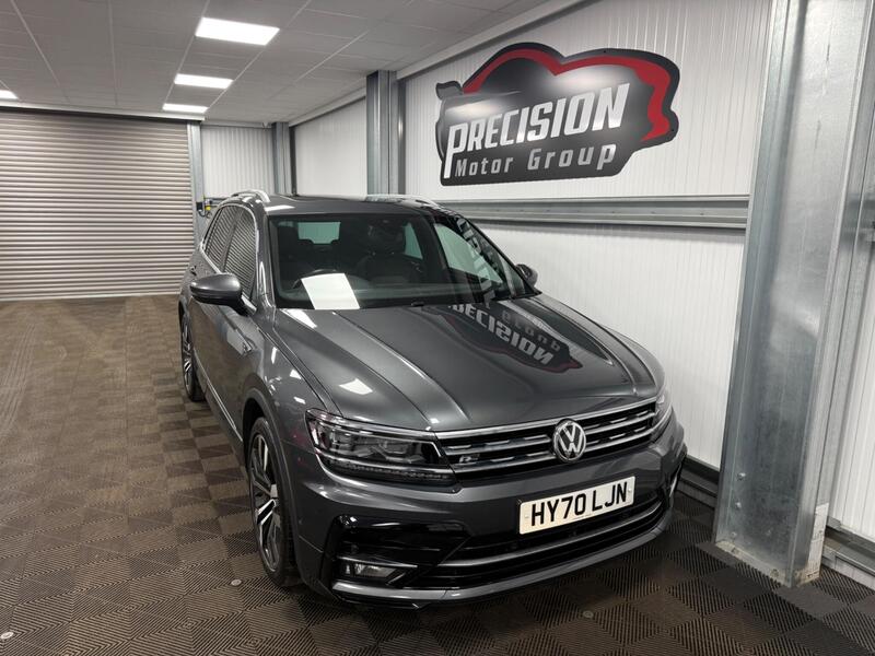 Volkswagen Tiguan view 2