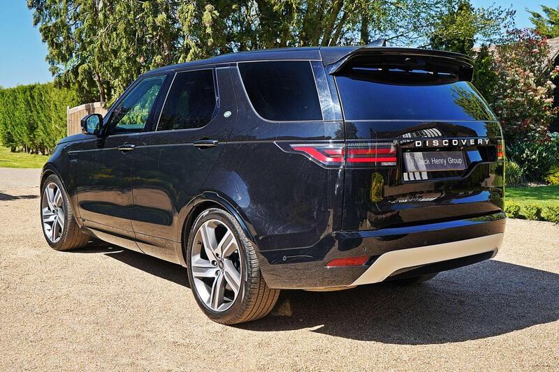 Land Rover Discovery 3 view 3