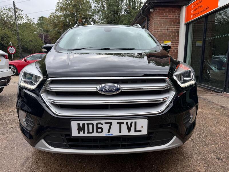 Ford Kuga view 3