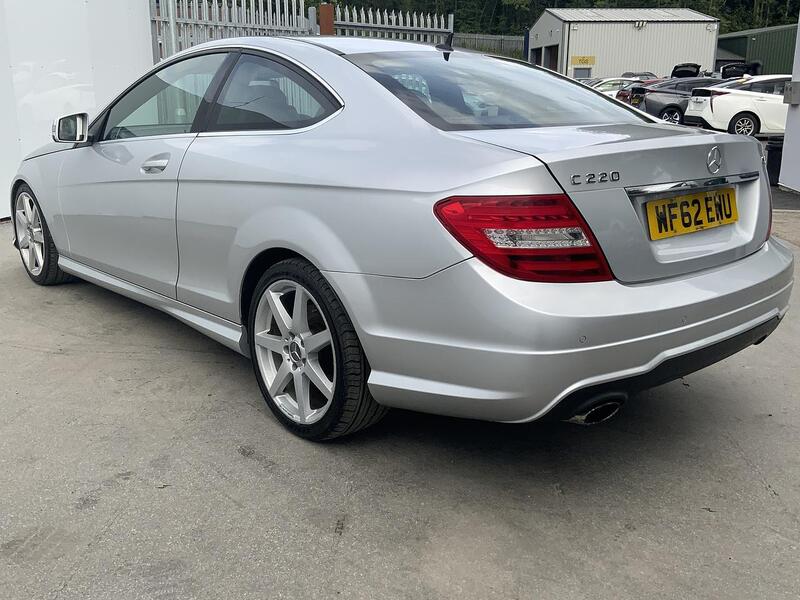 Mercedes-Benz C Class view 5