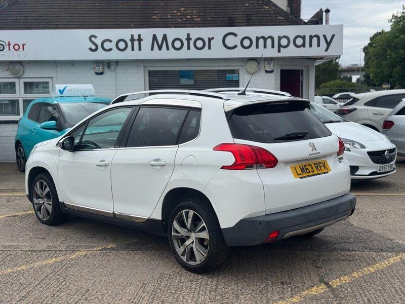 Peugeot 2008 view 2