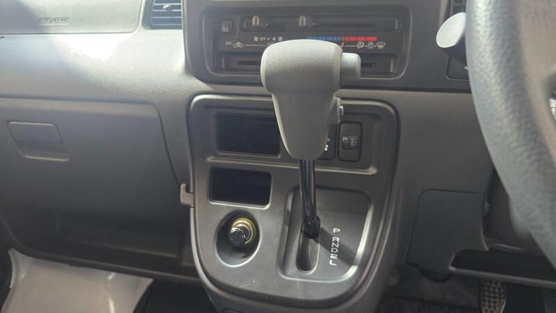 Daihatsu Hijet view 6
