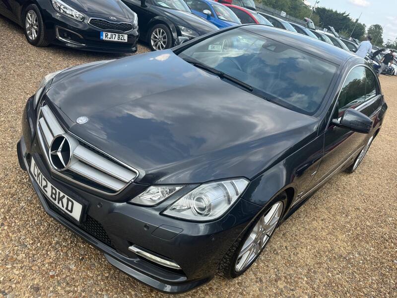 Mercedes-Benz E Class view 3
