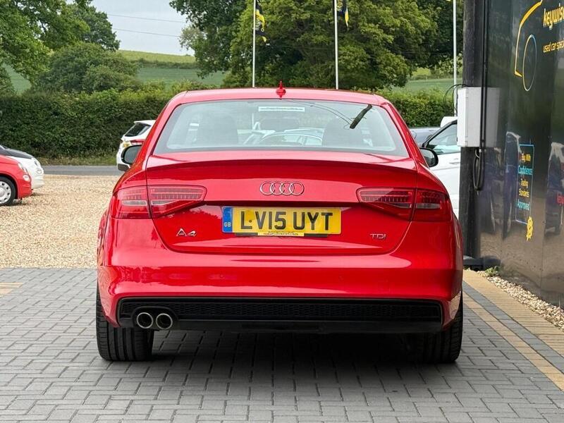 Audi A4 view 4
