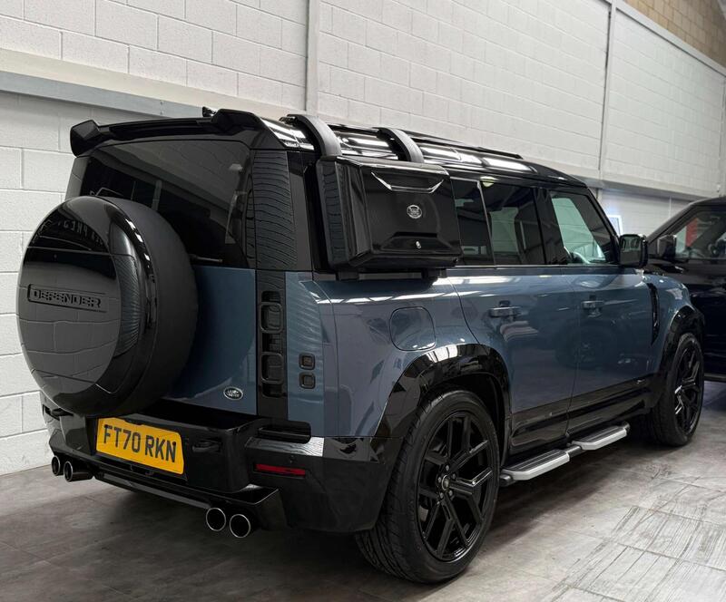 Land Rover Defender 110 view 6