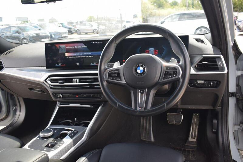 BMW 3 Series view 3
