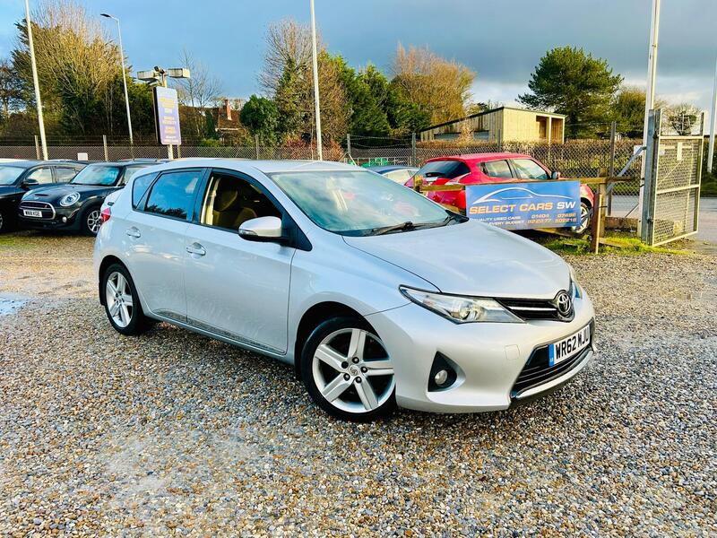 2012 Toyota Auris in Silver for sale