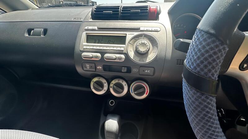 2005 Honda Jazz — photo 15