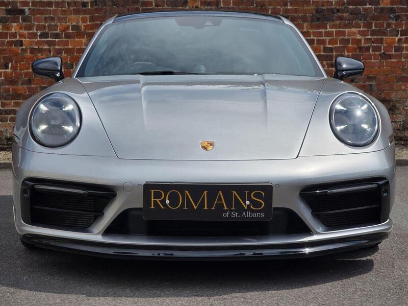 Porsche 911 view 4