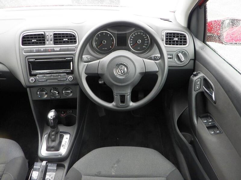 Volkswagen Polo view 2