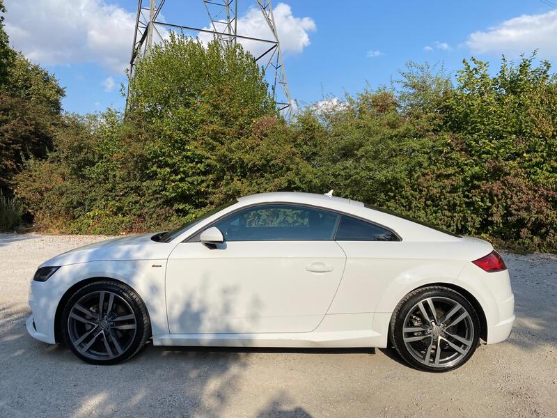 Audi TT view 5