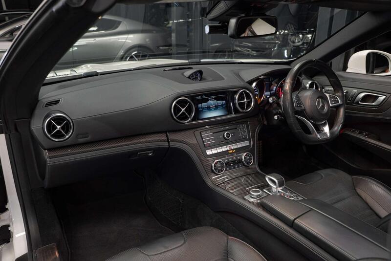 Mercedes-Benz Mercedes-Benz SL view 4