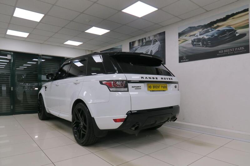 Land Rover Range Rover Sport view 4