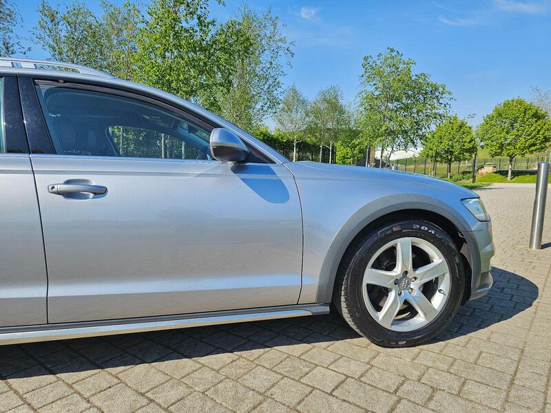 Audi A6 view 6