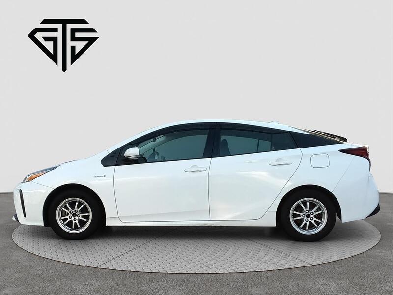 Toyota Prius view 6