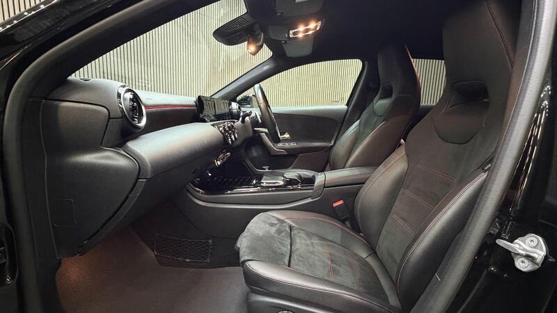 Mercedes-Benz A Class view 3