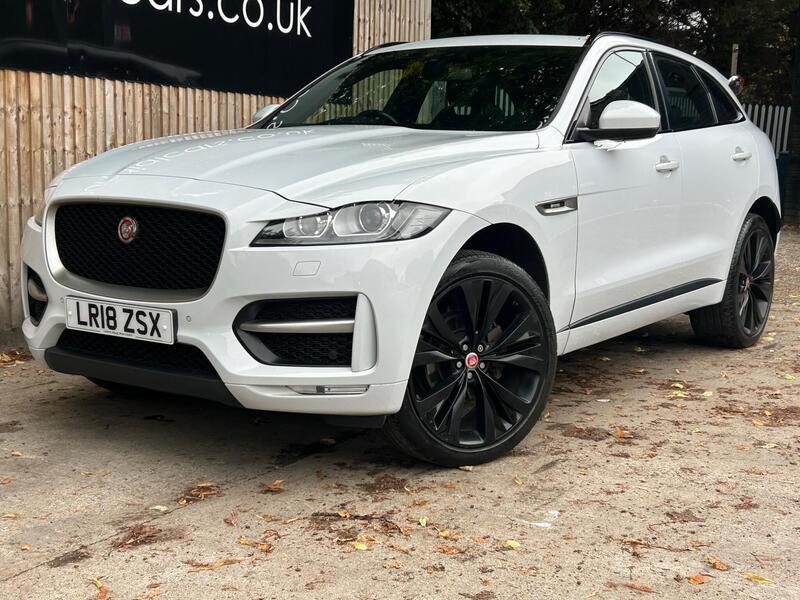 Jaguar F-Pace view 5