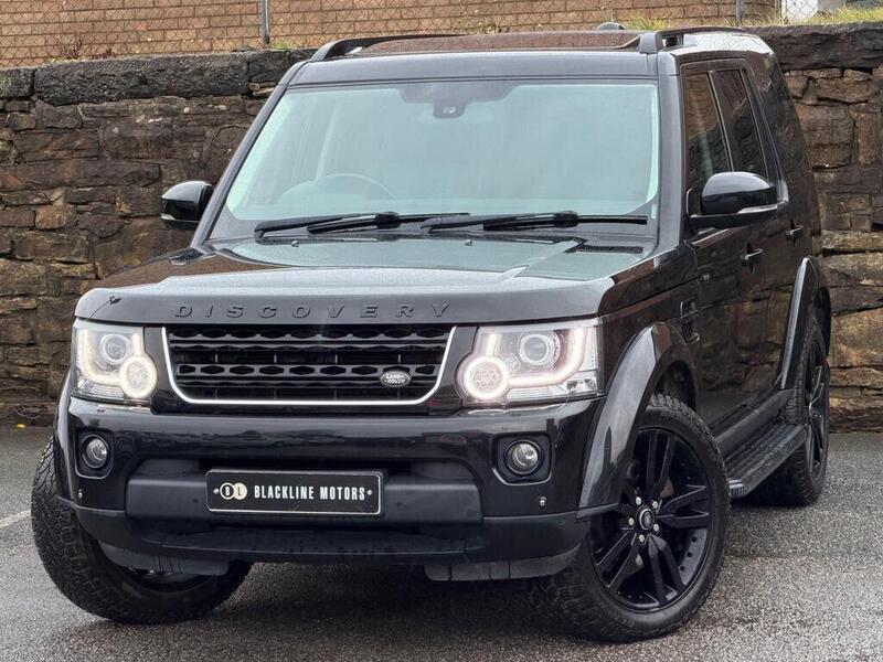 Land Rover Discovery view 3