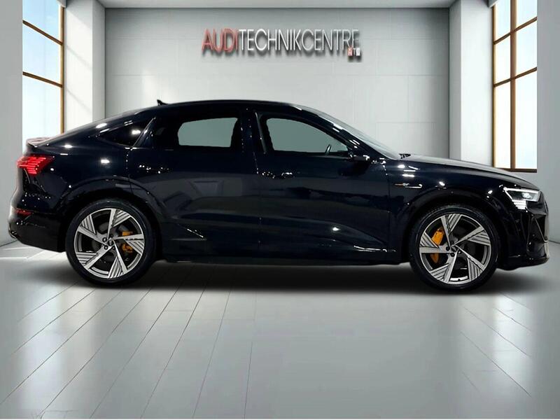 Audi Audi e-tron view 5