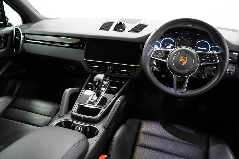 Porsche Cayenne view 5