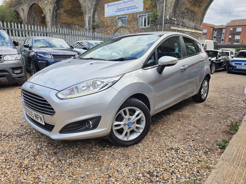 Ford Fiesta 1.25 Zetec Euro 6 5dr thumbnail 3