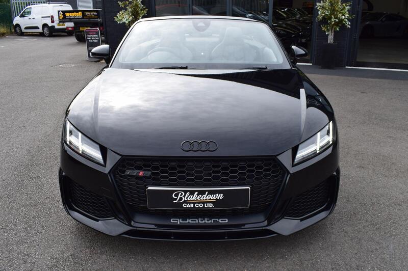 Audi Audi TT RS view 2