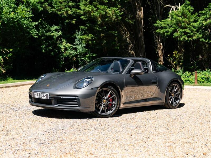 Porsche 911 view 5