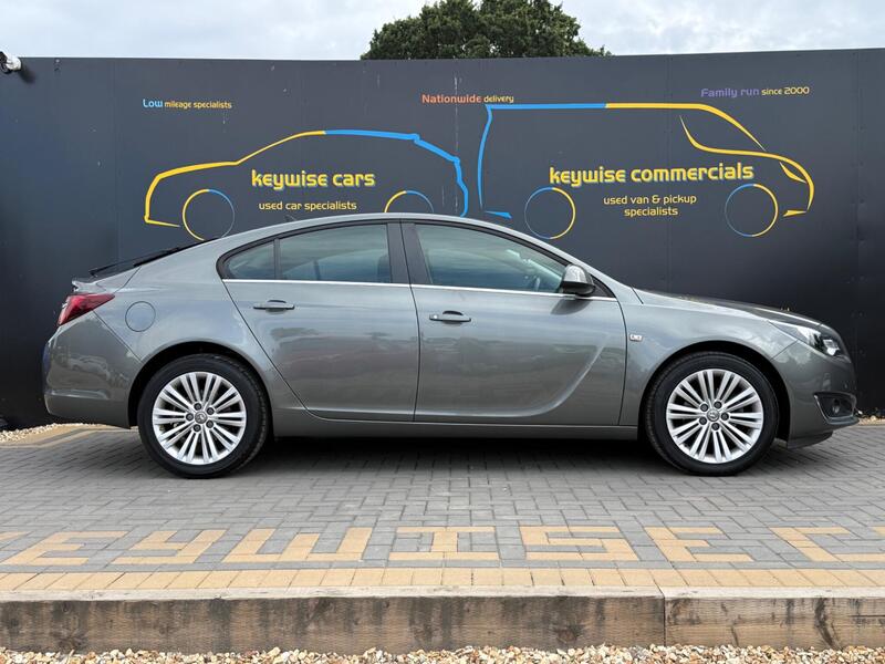 Vauxhall Insignia view 6