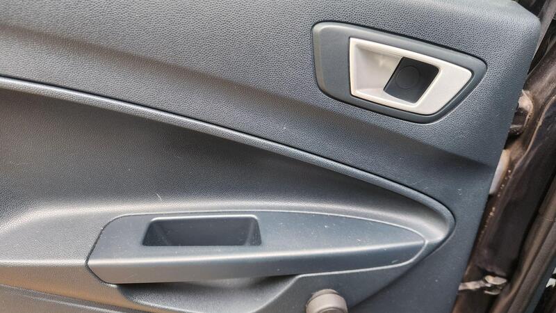 2012 Ford Fiesta — photo 49