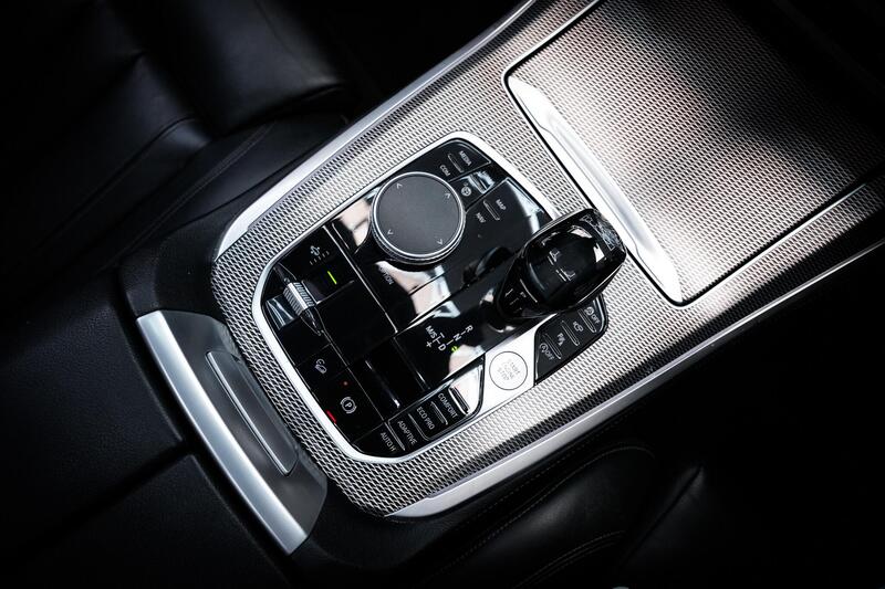 BMW X5 view 5