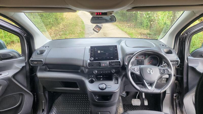2019 Vauxhall Combo Life — photo 27