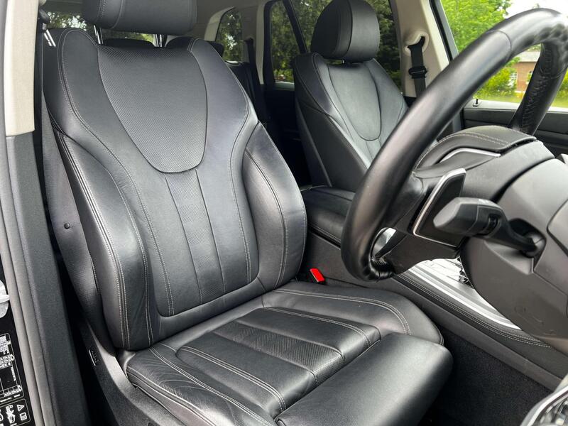 BMW X5 view 4