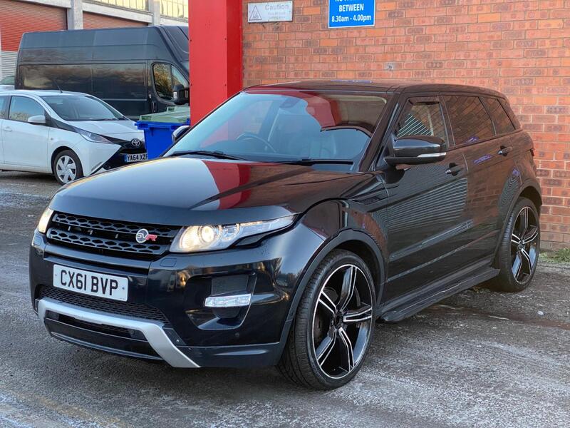 Land Rover Range Rover view 2