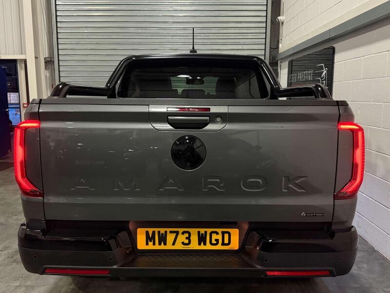 Volkswagen Amarok view 7