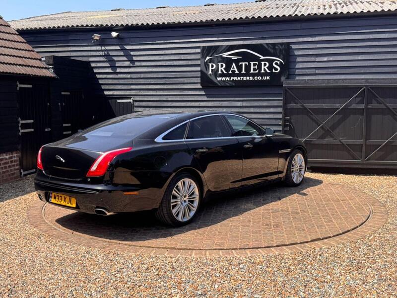 Jaguar XJ view 7