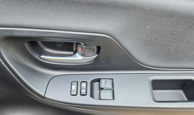 Toyota Yaris 1.5 VVT-h Design E-CVT Euro 6 (s/s) 5dr thumbnail 17