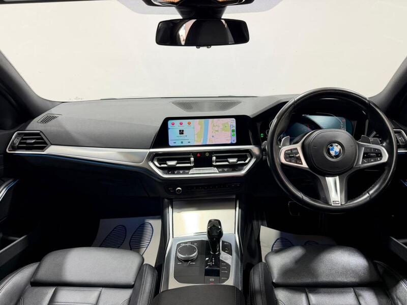 BMW 3 Series view 4