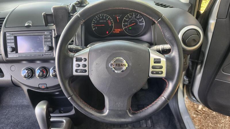 2010 Nissan Note — photo 19