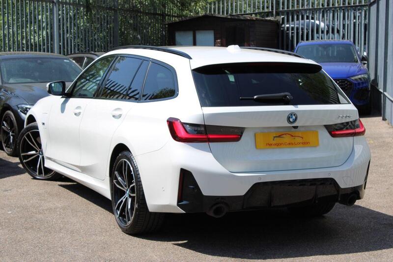 BMW 3 Series view 3