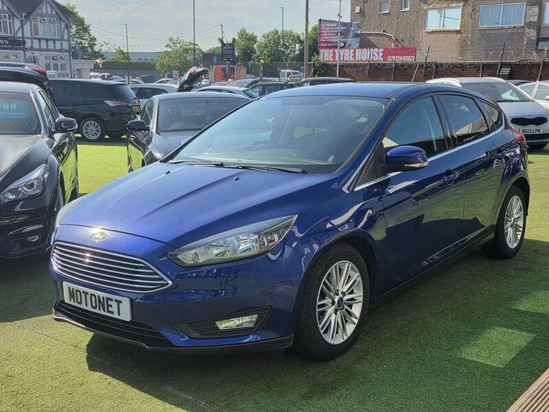 Ford Focus view 5