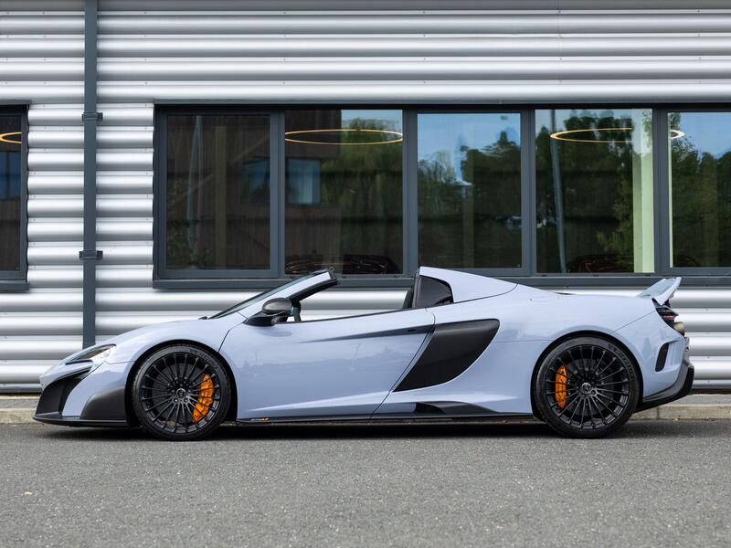 Mclaren 675LT view 6